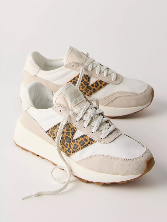 New Balance Shoes - New Balance 370 Sneakers size 9